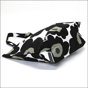 マリメッコ PIENI UNIKKO BAG　 ウニッコ柄 コットンキャンバス ショルダー・トートバッグ 038151 030 white/black/olive