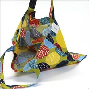 マリメッコ KOMPOTTI BAG コンポッティ フルーツモチーフ ファブリック トートバッグ  エコバッグ 065751 601 green/multicolour