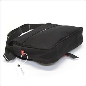 マリメッコ MAGNEETTILAUKKU CANVAS BAG コットンキャンバス ショルダーバッグ メッセンジャーバッグ 040954 001 black