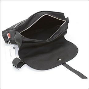 マリメッコ MAGNEETTILAUKKU CANVAS BAG コットンキャンバス ショルダーバッグ メッセンジャーバッグ 040954 001 black