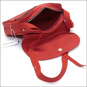マリメッコ MAGNEETTILAUKKU CANVAS BAG コットンキャンバス ショルダーバッグ メッセンジャーバッグ 040954 003 red