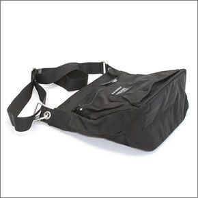マリメッコ PAL 026991 999 black ナイロン ショルダーバッグ ナナメ掛け