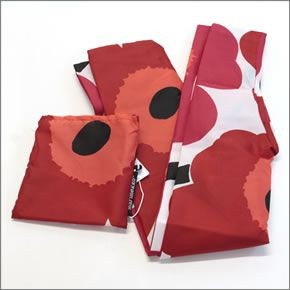 マリメッコ PIENI UNIKKO SMARTBAG  040470 001 white/red ウニッコ柄 収納ポーチ付 ショッピングトートバッグ エコバッグ 使わない時はコンパクトにたためて便利♪