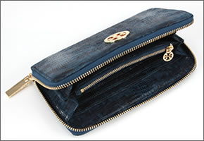 【TORY BURCH】トリーバーチ ラウンドファスナー長財布 ブルー（スネーク調） 11105040-415
