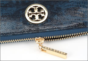 【TORY BURCH】トリーバーチ ラウンドファスナー長財布 ブルー（スネーク調） 11105040-415