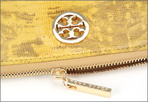 【TORY BURCH】トリーバーチ ラウンドファスナー長財布 イエロー（スネーク調） 11105040-700