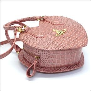 ヴィヴィアン ウエストウッド  クロコ型押し ハート型 2WAY ショルダー・ハンドバッグ NEW CHANCERY 6320 468 SALMONE