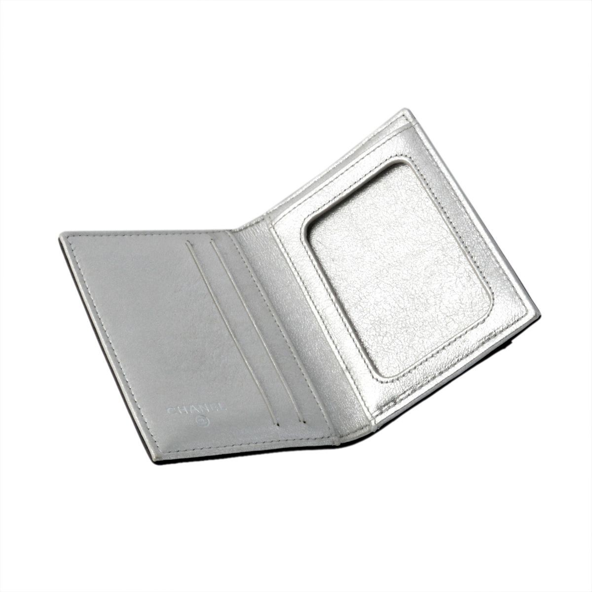 シャネル CHANEL  80954 Y25418 C0790  COCO ロゴエンボス ラムスキン/メタリックラムスキン パスケース カードケース 定期入れ