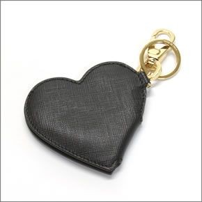 サルバトーレフェラガモ  ダブルガンチーニ×スタッズ ピクチャーフレーム付 ハート型 キーリング キーホルダー ≪2015SS≫  22C188 596816 NERO