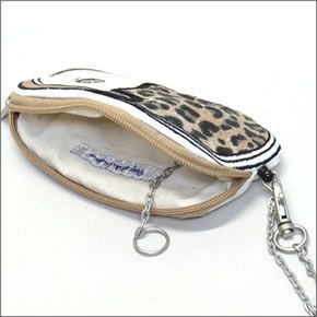 アネロ  ZH-E0211-LEO スニーカー型 キーリング＆パスケース付 ポーチ 紐が伸び～るリール式で自動改札にも便利♪