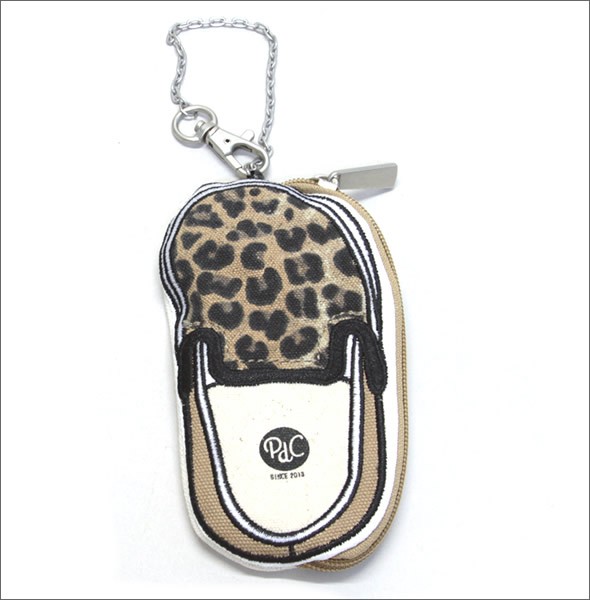 アネロ  ZH-E0211-LEO スニーカー型 キーリング＆パスケース付 ポーチ 紐が伸び～るリール式で自動改札にも便利♪