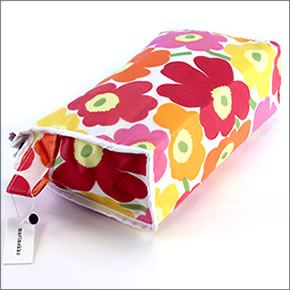 マリメッコ MINI-UNIKKO MEDIA  ミニウニッコ柄 マルチポーチ トラベルケース ラージサイズ マルチカラー 024494 201 white/orange/red