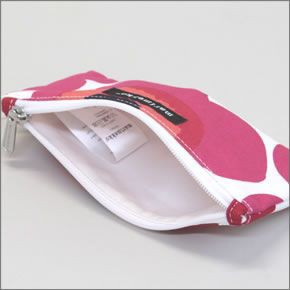 マリメッコ Pieni Unikko PENSKU ウニッコ柄  コットンキャンバス ペンケース 小物入れ マルチポーチ 036657 001 white/red