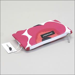 マリメッコ Pieni Unikko PENSKU ウニッコ柄  コットンキャンバス ペンケース 小物入れ マルチポーチ 036657 001 white/red