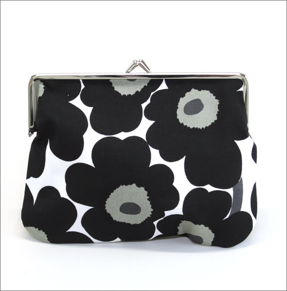 マリメッコ PUOLIKAS KUKKARO MINI UNIKKO ミニウニッコ柄 がま口 コットンパース マルチポーチ 小物入れ 037773 030 white/black/olive