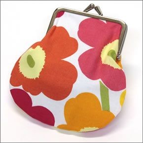 マリメッコ PIENI KUKKARO MINI UNIKKO ミニウニッコ柄 がま口 コットンパース ミニ・ポーチ 小物入れ 020310 201 white/orange/pink