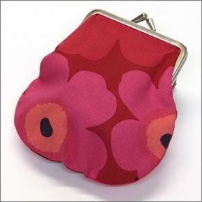 マリメッコ PIENI KUKKARO MINI UNIKKO ミニウニッコ柄 がま口 コットンパース ミニ・ポーチ 小物入れ 020310 301 red/dark red