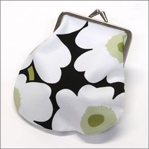 マリメッコ PIENI KUKKARO MINI UNIKKO ミニウニッコ柄 がま口 コットンパース ミニ・ポーチ 小物入れ 020310 910 black/white/green