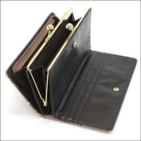 アネロ ゆるカワイイ～フレンチブルドッグ☆ぶる太くんシリーズ☆ ZU-D0022-BE 手書き風フレブルプリント 骨型チャーム付 がま口長財布 ベージュ