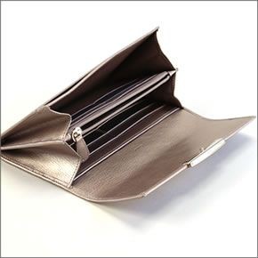 カルティエ L3001374 LOVE ラブライン ビスモチーフプレート 二つ折り長財布