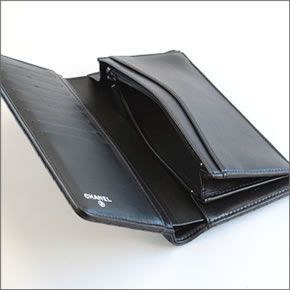 シャネル  31509 Y10849 94305 LAMB BLACK  シェヴロン Vステッチ キルティング ラムスキン 二つ折り長財布