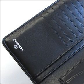 シャネル  31509 Y10849 94305 LAMB BLACK  シェヴロン Vステッチ キルティング ラムスキン 二つ折り長財布