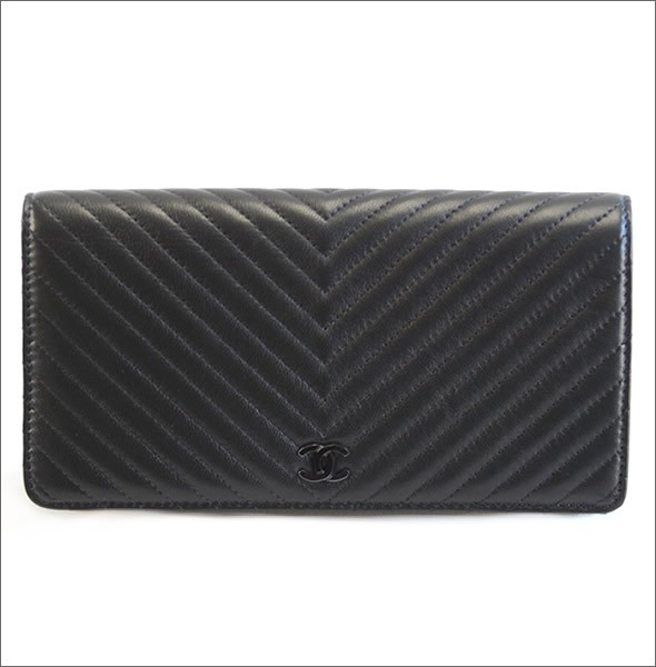 シャネル  31509 Y10849 94305 LAMB BLACK  シェヴロン Vステッチ キルティング ラムスキン 二つ折り長財布
