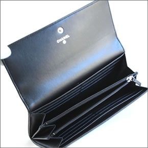 シャネル  80005 Y25070 94305 LAMB BLACK ココマーク エンボス ラムスキン 二つ折り長財布