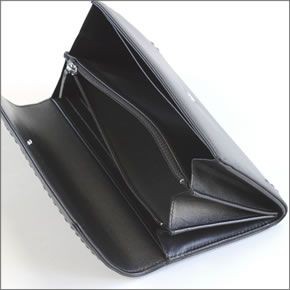 シャネル  80005 Y25070 94305 LAMB BLACK ココマーク エンボス ラムスキン 二つ折り長財布