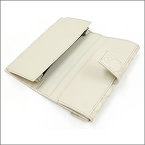 グッチ BLAZON DICE グッチシマ Wホック 二つ折り 長財布 アイボリー 257012 AA61G 9022