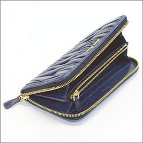 ミュウミュウ  マテラッセ ラックス ギャザー ラウンドファスナー長財布 5M0506 MATELASSE LUX BLUETTE