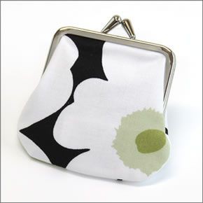 マリメッコ MINI-UNIKKO MINI KUKKARO ミニウニッコ柄 がま口 コットンパース コインケース 小銭入れ ミニ・ポーチ 034773 910 black/white/green