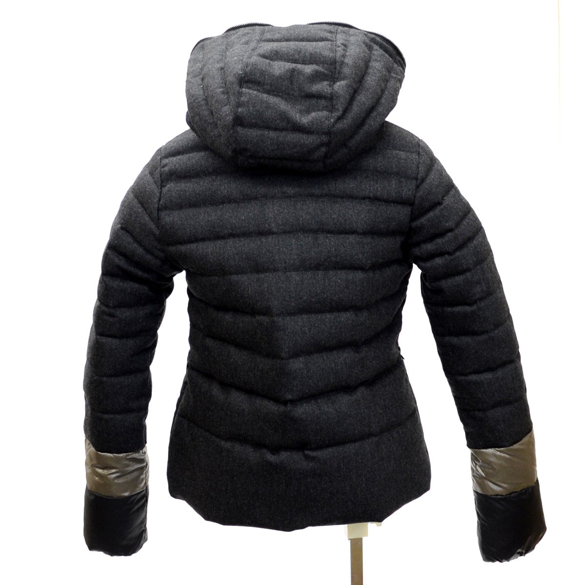 デュベティカ 152-D.4240.00/1172 FIMBRETHIL 190900 TORBA ME  ≪2015AW≫フィンブレーシル レディス カシミア混ウール×ナイロン 切り替え袖  フード付 フルジップ ショート丈 ダウンジャケット グースダウン