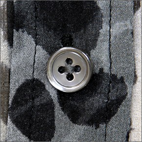 エキプモン グラデーションアニマルプリント×Wポケット 透け感のある、ふんわりシフォンシャツ シルクブラウス  R89-E035 grayscale