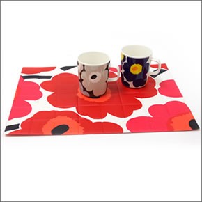 マリメッコ UNIKKO OILCLOTH PLACEMAT ウニッコ柄 オイルクロス ランチョンマット ホワイト×レッド 064160 001 white/red