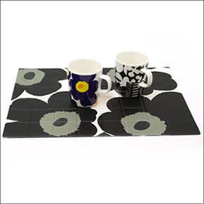 マリメッコ UNIKKO OILCLOTH PLACEMAT ウニッコ柄 オイルクロス ランチョンマット ホワイト×ブラック 064160 030 white/black 