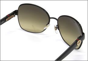 グッチ　サングラス GG4242/S BKS ブラック ブラウンシェード