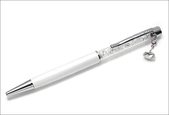 スワロフスキー ☆160粒のクリスタルの輝き☆Hello Kitty Crystalline Ballpoint Pen ハローキティチャーム付 クリスタル・ボールペン White Pearl 5064392