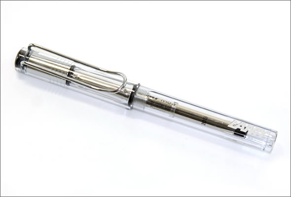 ラミー 超定番！気軽に使えるロングセラー。ギフトにもオススメ☆大人気「サファリ」シリーズ ローラーボールペン スケルトン safari L312