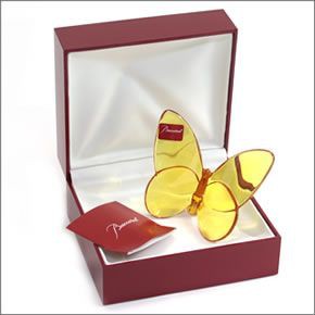 バカラ PAPILLON (パピヨン・ラッキーバタフライ) お薦めギフト☆ 気品のある躍動感☆幸せを運ぶモーチーフ☆（アンバー） 2102549