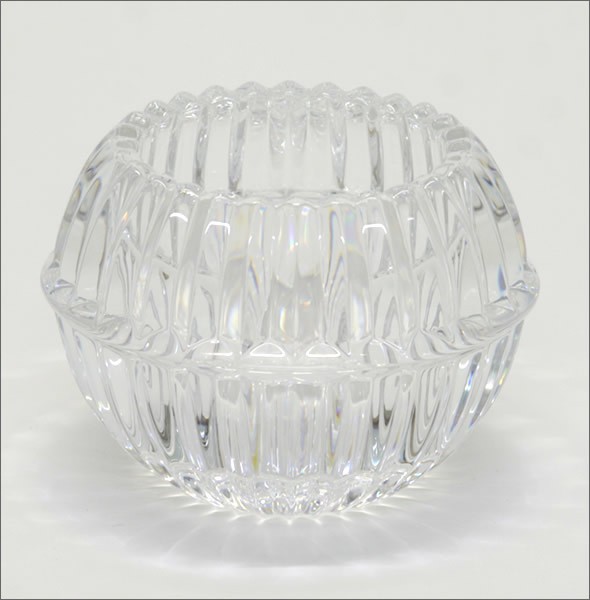 バカラ MILLE NUITS（ミルニュイ・キャンドルホルダー） べベルカットの煌びやかなキャンドルホルダー 2602775