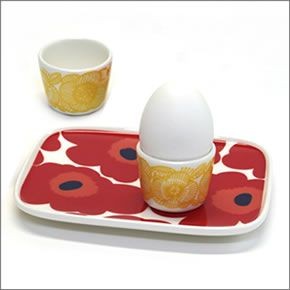 マリメッコ  KURJENPOLVI EGG CUP 30ml 2PCS クルイェンポルヴィ ゼラニウムの花 エッグスタンドカップ 2個セット 066359 120 white/yellow