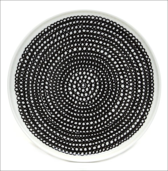 マリメッコ SIIRTOLAPUUTARHA PLATE 20cm 063303 199 white/black/black 手描き風デザイン プレート 丸皿