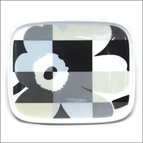マリメッコ 067305 990 black/grey RUUTU-UNIKKO PLATE ウニッコ柄×チェック スクエアプレート 皿 12X15cm