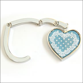 バッグハンガー　バッグフック　もうバッグの置き場に困らない！専用袋つきで持ち運びも楽ちん♪ドットとレース柄がかわいいキュートなドットブルー4004618-02