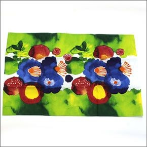 マリメッコ  JUHANNUSTAIKA TEA TOWEL ユハンヌスタイカ ティータオル キッチンクロス 47cm×70cm 2枚セット  066953 101 white/green/blue/red