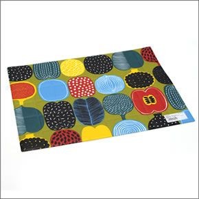 マリメッコ  KOMPOTTI OILCLOTH PLACEMAT コンポッティ フルーツモチーフ オイルクロス ランチョンマット 065734 601 green/multicolour
