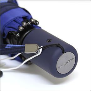 マリメッコ KAIVO AUTO-OPEN/CLOSE UMBRELLA カイヴォ レトロモダンな泉のモチーフ ワンタッチ オートオープン 折りたたみ傘 アンブレラ   038646 555 blue/dark blue/blue