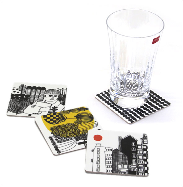 マリメッコ  SIIRTOLAPUUTARHA  PLYWOODCOASTERS 4PCS シィールトラプータルハ 菜園モチーフ コースター 4枚セット 065081 090 white/black/multicolour