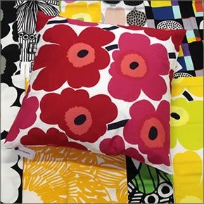 マリメッコ  PIENI UNIKKO CUSHION COVER 50X50cm ウニッコ柄 クッションカバー  064163 001 white/red